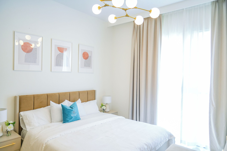 Room 3, Yogi - Elegant Apartment With Balcony Amidst Vibrant Area, Dubai