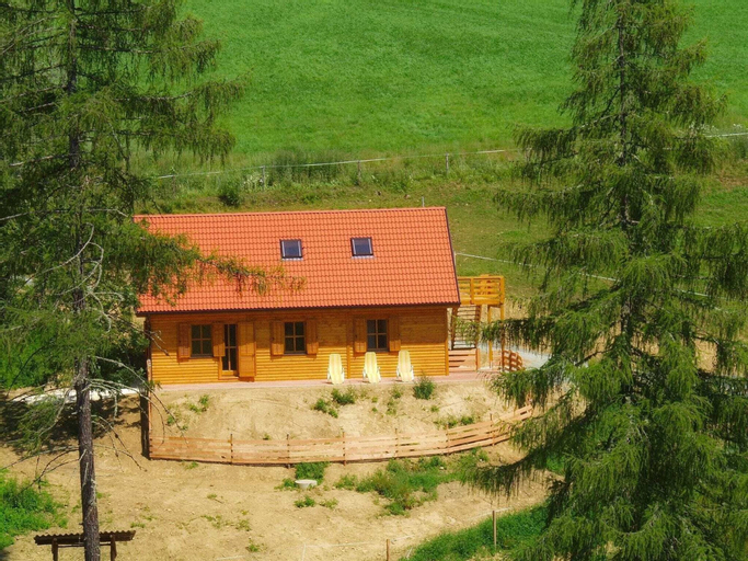 Exterior & Views 2, Cosy Apartment in Liebenfels with Terrace, Garden, Sankt Veit an der Glan