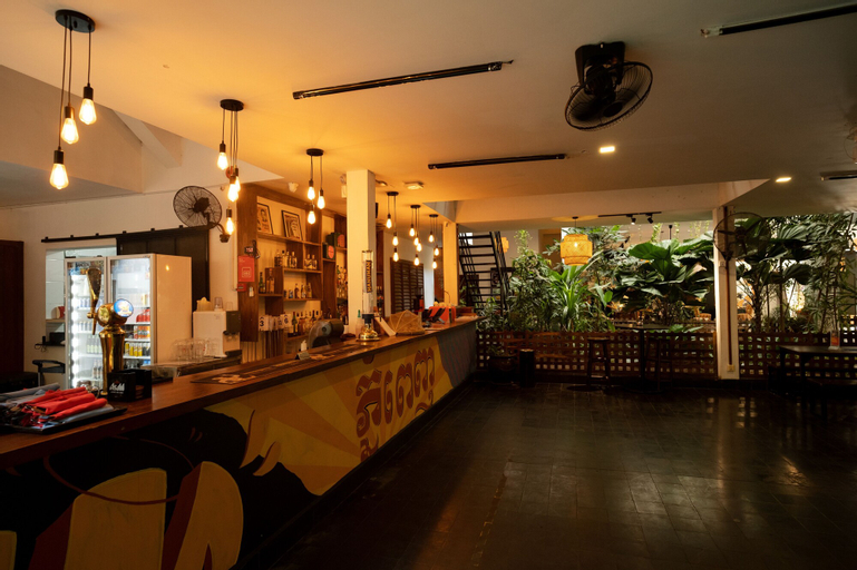 Food & Drinks 24