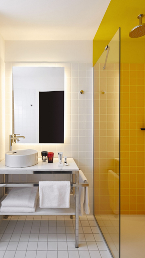 Bathroom 3, Mama Shelter Paris La Défense, Hauts-de-Seine