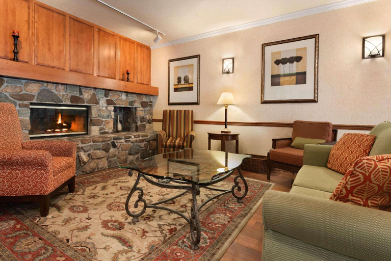 Public Area 2, Country Inn & Suites by Radisson, Stevens Point, WI, Portage