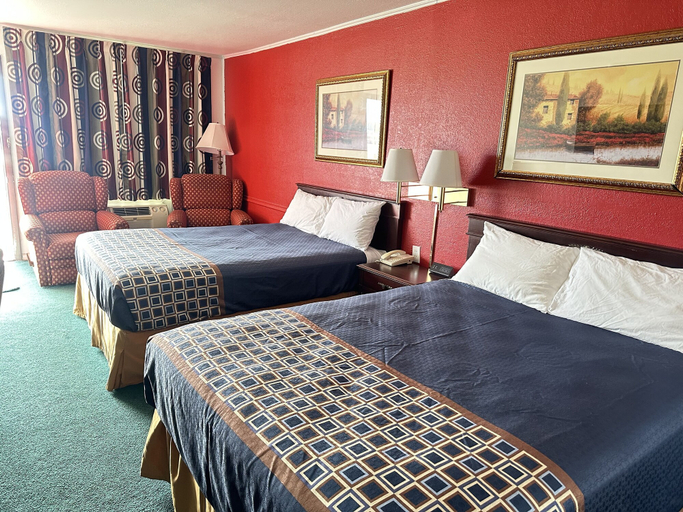 Bedroom 3, Gateway Inn, Moultrie