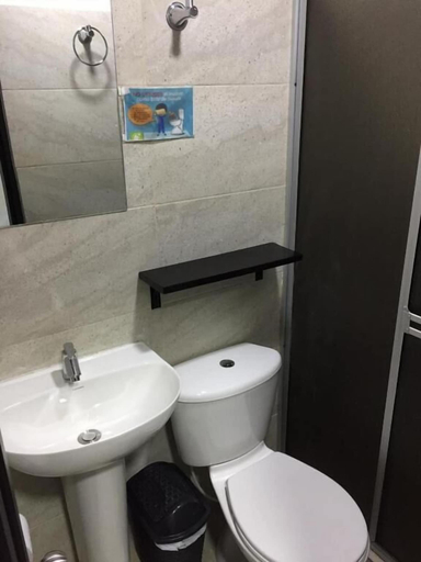Bathroom 3, Hotel Samai, Isnos