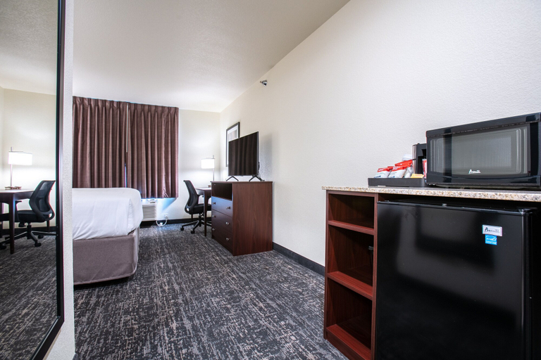 Bedroom 3, Cobblestone Inn & Suites - Pine Bluffs, Laramie