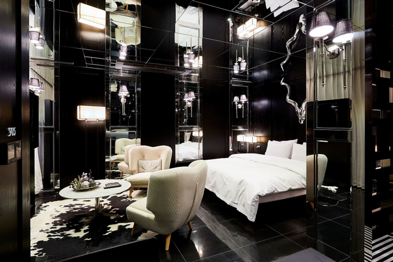 Bedroom 25