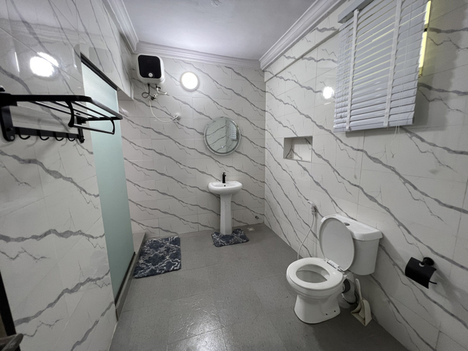 Bathroom, Volantis Gold, Kosofe