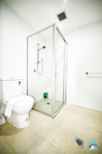 Bedroom 3, Aircabin Canterbury Cheerful 2 Beds Apt, Canterbury