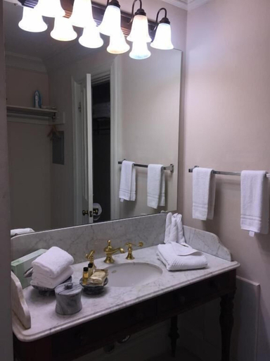 Bathroom 3, Chateau Orleans, Orleans