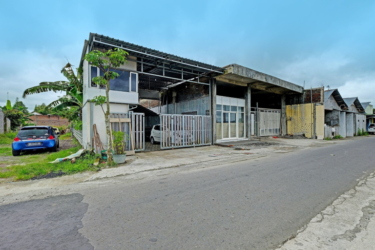 Exterior & Views 2, OYO 91987 Archery Residence Syariah, Bantul