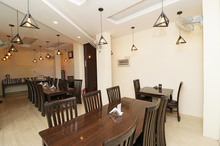Food & Drinks 5, Hotel Mirage Residency, Kangra
