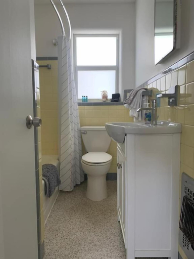 Bathroom 4, Ocean Eleven Suites, Volusia