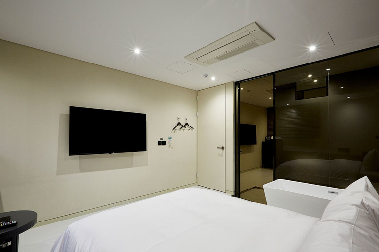 Bedroom 21