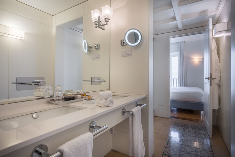 Bathroom 5, Santiago de Alfama - Boutique Hotel, Lisbon