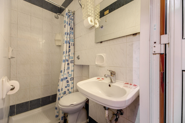 Bathroom 4, Hotel Planet, Rome