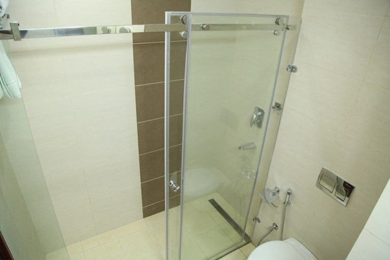 Bathroom 5, Best Western Tirupati, Chittoor