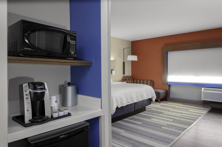 Bedroom 24