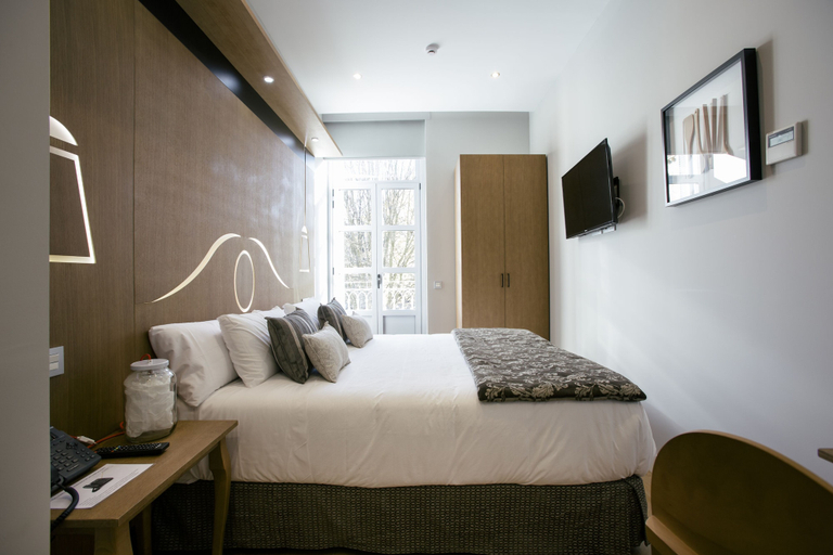 Bedroom 2, Legazpi Doce Rooms & Suites, Guipúzcoa