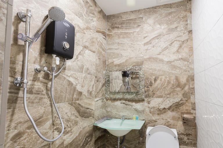 Bathroom 22