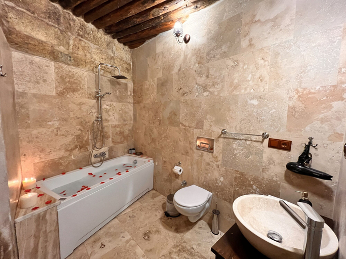 Bathroom 5, Shadow Cave House, Ürgüp