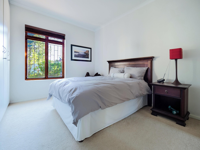 Bedroom, Roomshala 110 Hotel Mulaqaat, Gautam Buddha Nagar