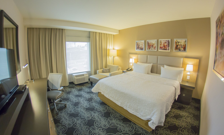 Bedroom 4, Hampton Inn by Hilton Zacatecas, Zacatecas