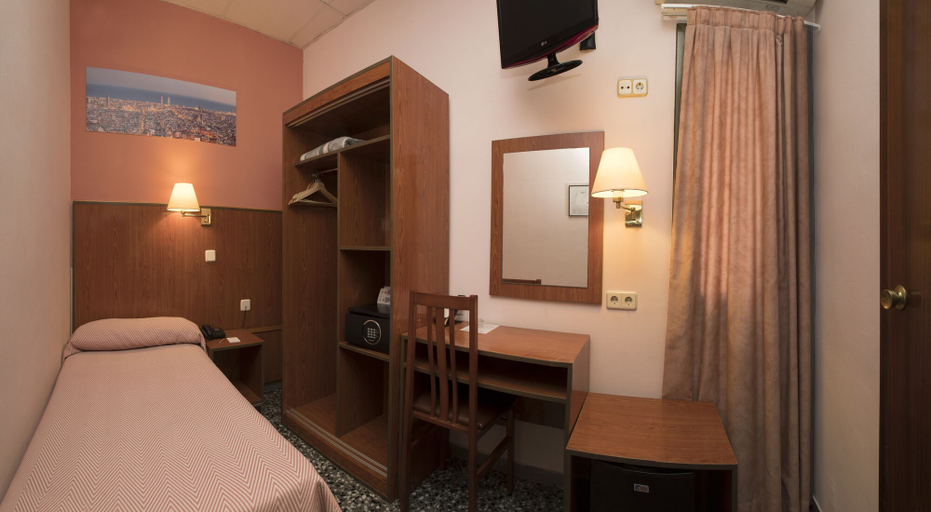 Bedroom 4, Cuatro Naciones, Barcelona