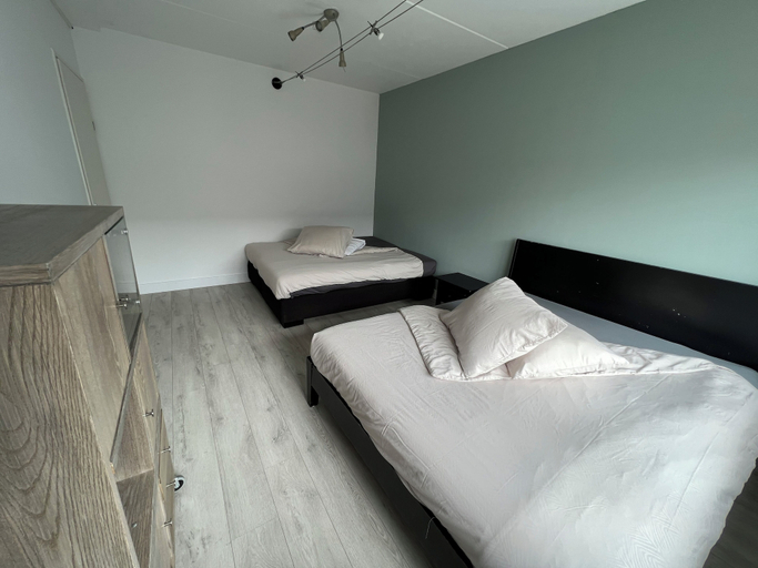Bedroom 3, Zaanse Schans Apartments, Wormerland