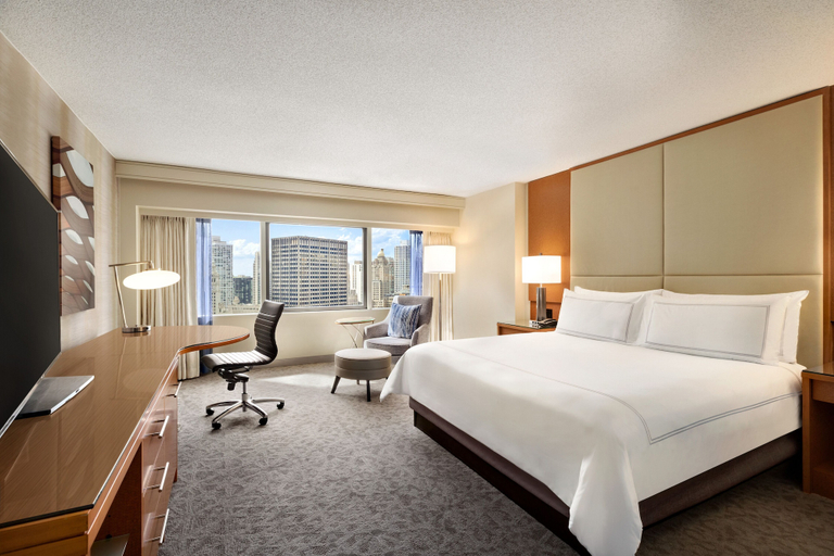 Bedroom 2, Swissotel Chicago, Cook