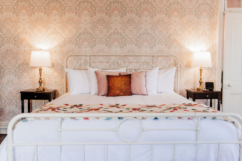 Bedroom 3, White House Hotel, Gasconade