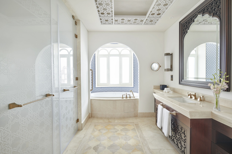 Bathroom 5, Hilton Salwa Beach Resort & Villas, Al Rayyan