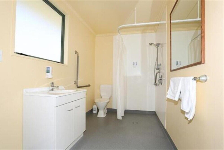 Bathroom 4, Tui Base Camp, Southland