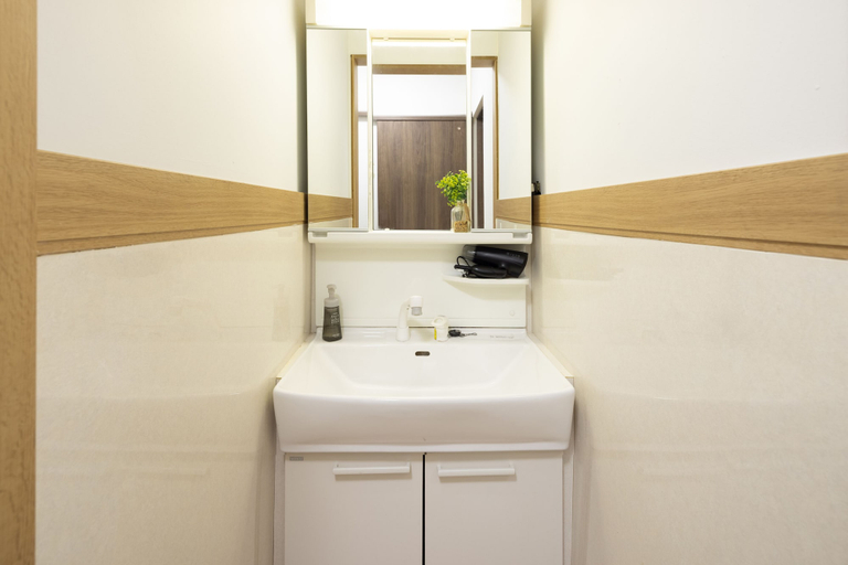 Bathroom 3, Guest House Shine Bright, Fukuoka