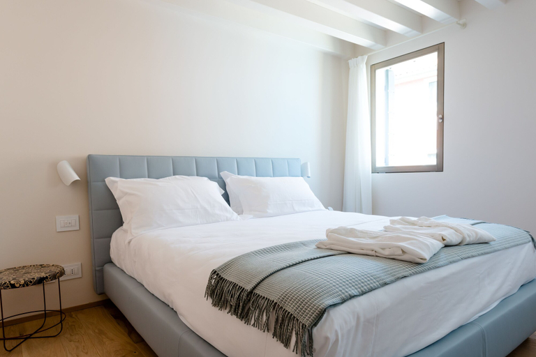 Bedroom 2, Casa Burano, Venezia