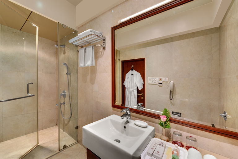 Bathroom 5, The Ambassador, Mumbai, Mumbai City