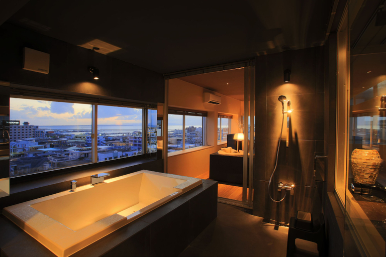 Bathroom 3, Sky Cucule Ishigakijima, Ishigaki