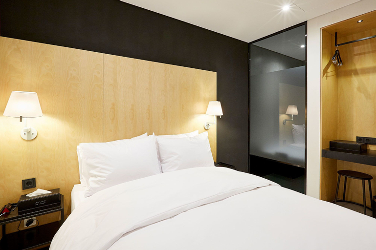 Bedroom 19