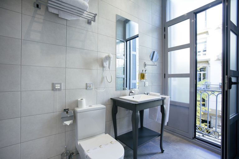 Bathroom 3, Legazpi Doce Rooms & Suites, Guipúzcoa
