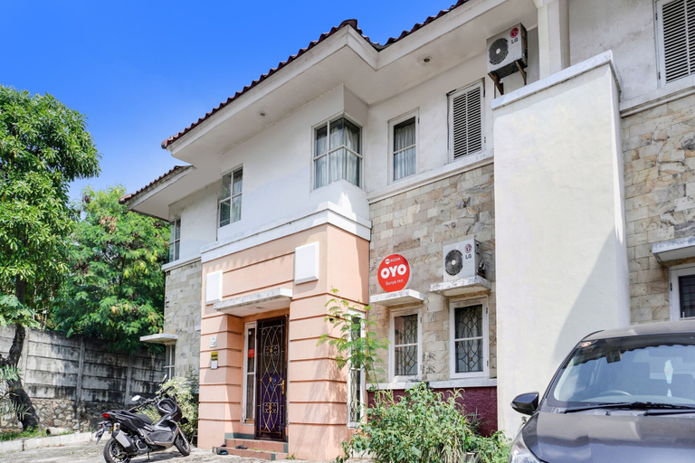 Exterior & Views 1, OYO 90204 Surya Inn Syariah, Cikarang