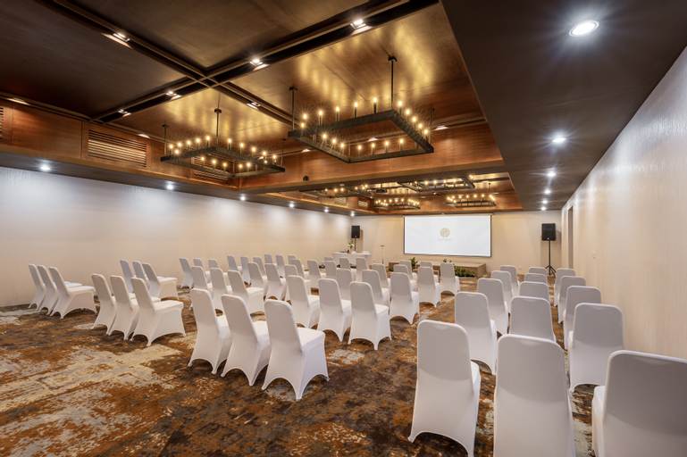 Business Facilities
