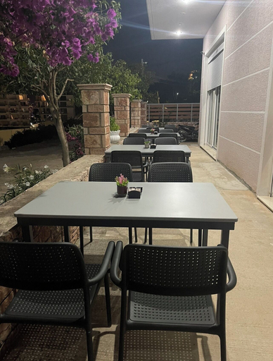 Food & Drinks, Villa Kea Mucobega, Sarandës