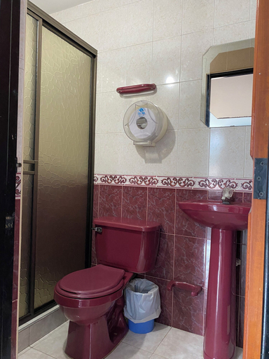 Bathroom 3, Ayenda Alfay Mosquera, Funza