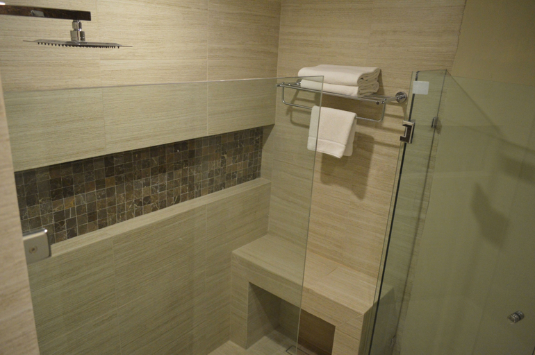 Bathroom 5, Radisson Tapatio Guadalajara, Tlaquepaque