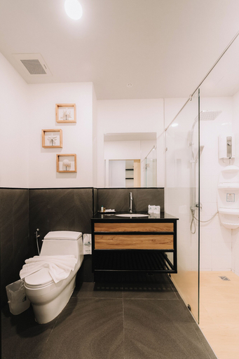 Bathroom 4, Chaolao Cabana Resort, Tha Mai