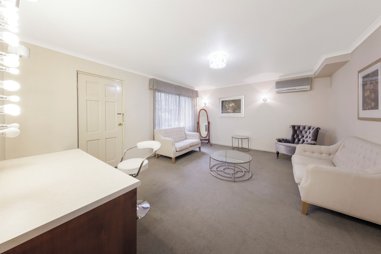 Bedroom 2, Elizabethan Lodge, Melbourne