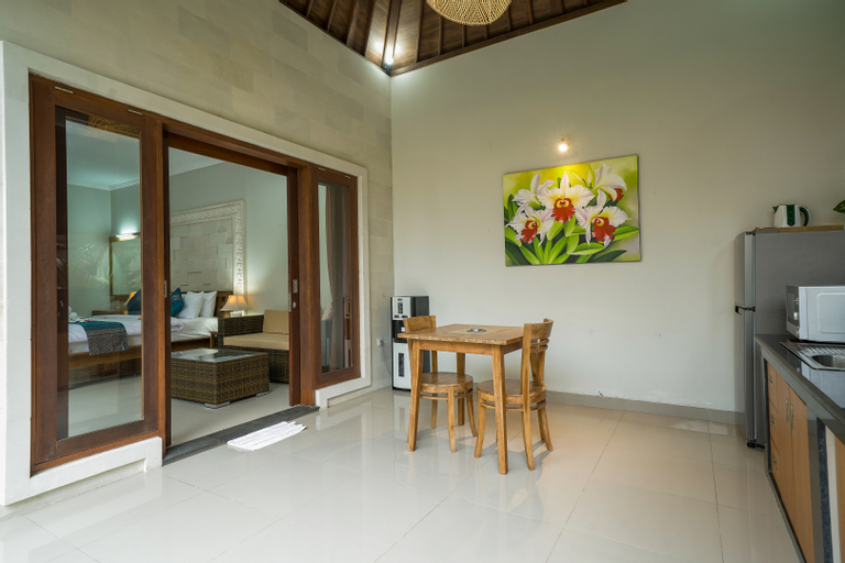 Dining Room 2