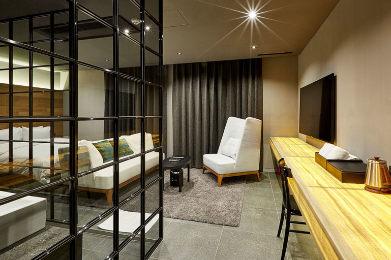 Bedroom 27