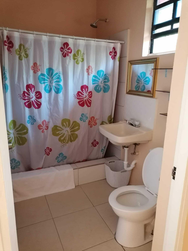 Bathroom, Belle Breeze Cottage