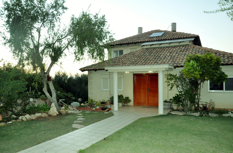 Exterior & Views 2, Bait Bagiva