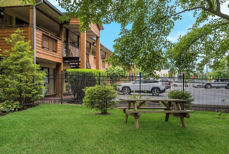 SureStay Plus by Best Western Woodbury Inn, Nassau