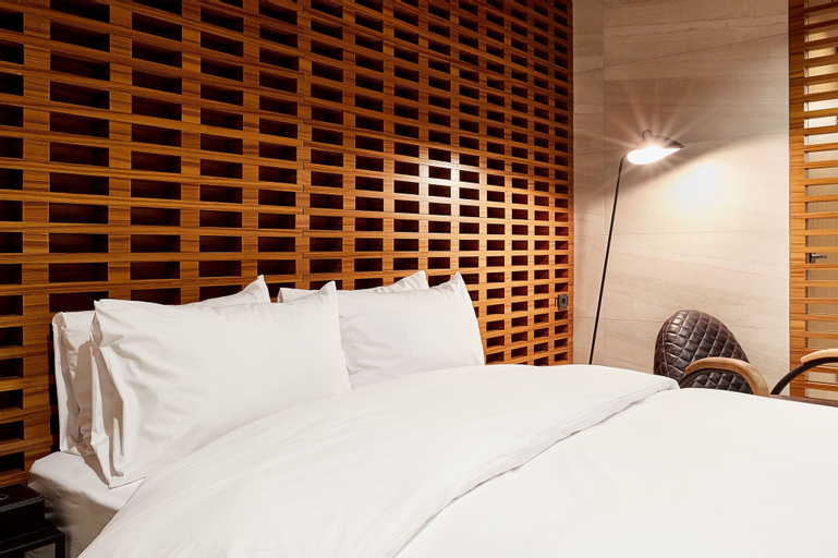 Bedroom 22